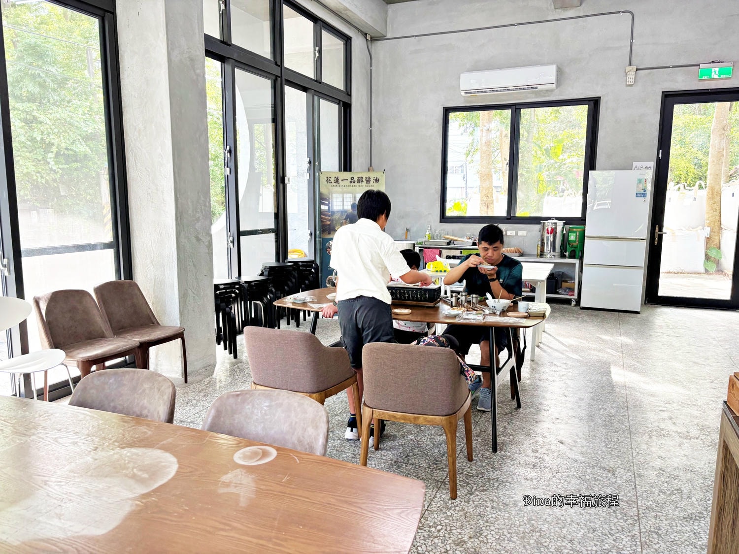 【花蓮親子體驗】一品醇醬油。詳細導覽參觀醬油製做過程、親子互動DIY醬油烤仙貝。假日雨天備案親子遊好去處 - 第3張圖 【花蓮親子體驗】一品醇醬油。詳細導覽參觀醬油製做過程、親子互動DIY醬油烤仙貝。假日雨天備案親子遊好去處