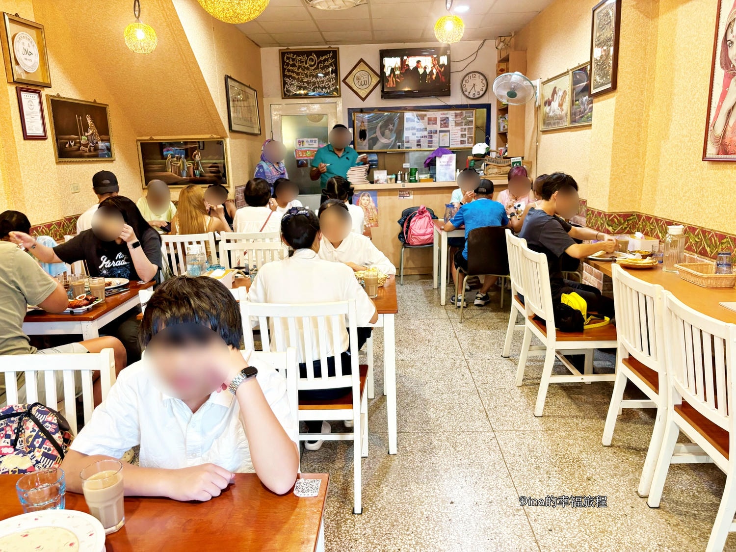 【花蓮美食】瑪丁娜印度小館。手工現點現做印度烤餅。層次豐富、風味濃郁印度咖哩