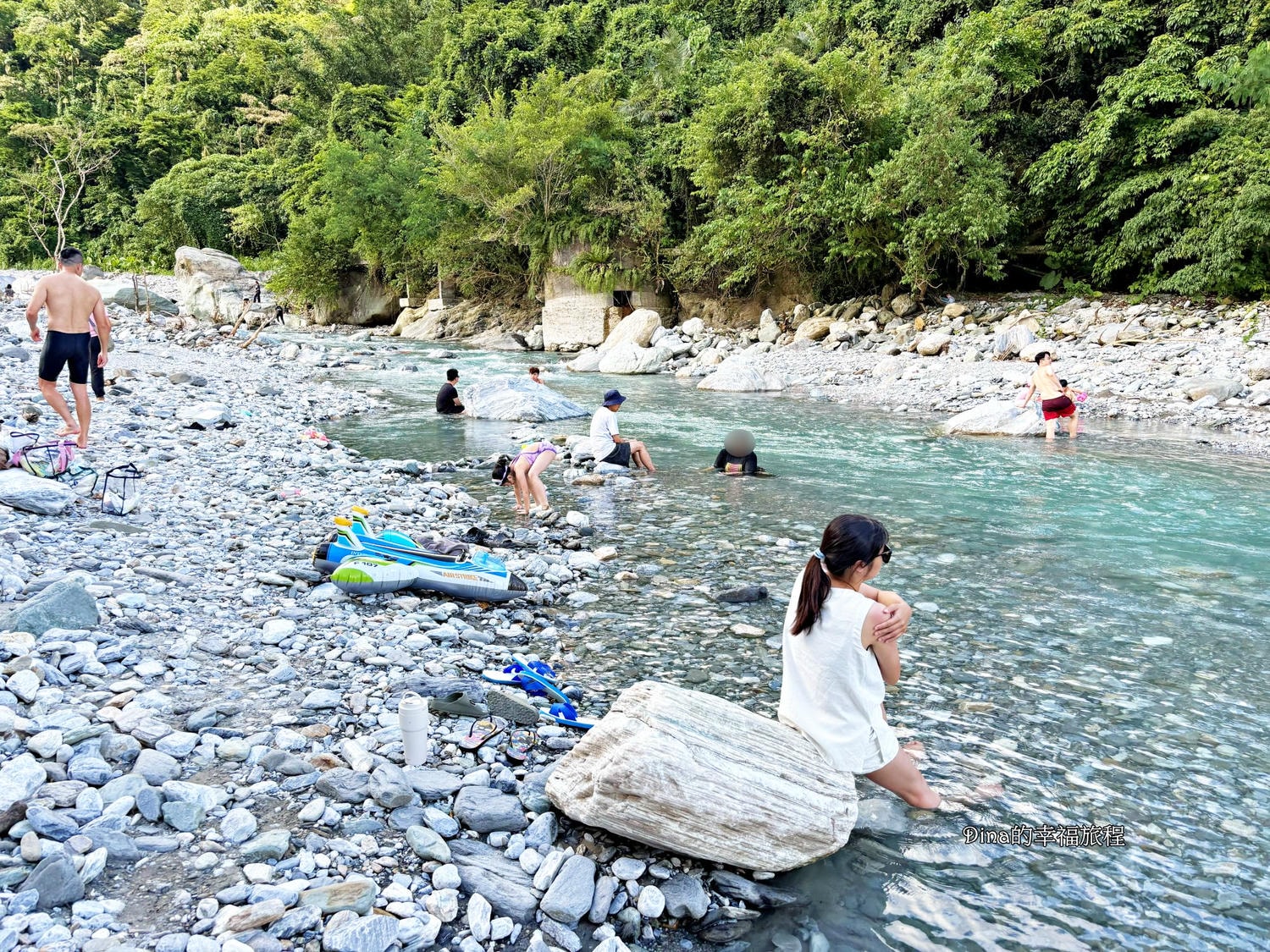 【花蓮景點】砂婆礑溪遊憩區。溪水超清澈、冰涼~花蓮人的玩水秘境 - 第11張圖 【花蓮景點】砂婆礑溪遊憩區。溪水超清澈、冰涼~花蓮人的玩水秘境