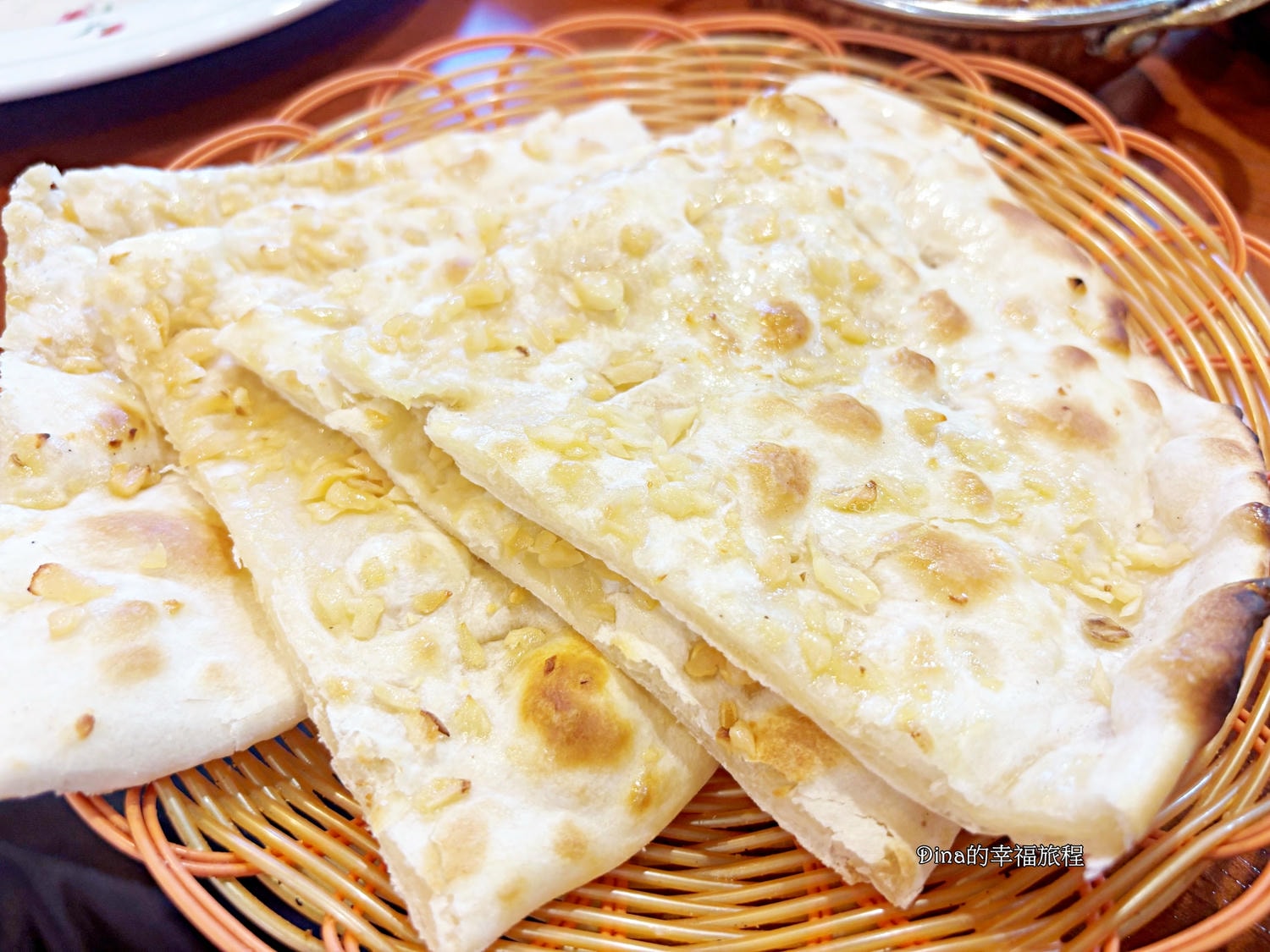 【花蓮美食】瑪丁娜印度小館。手工現點現做印度烤餅。層次豐富、風味濃郁印度咖哩
