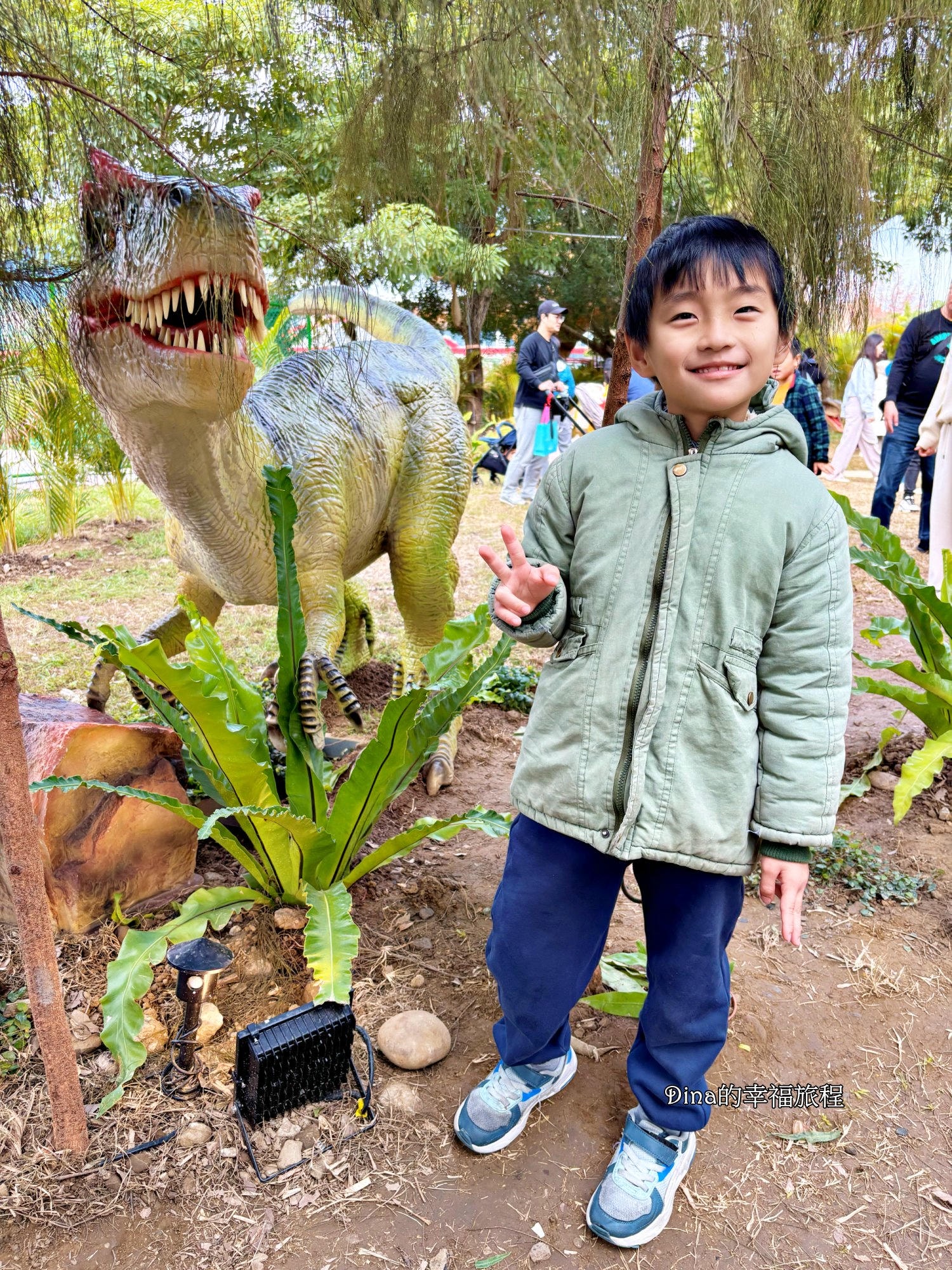 【台北景點】恐龍大復活 關渡探險樂園。帶你走進侏儸紀世界