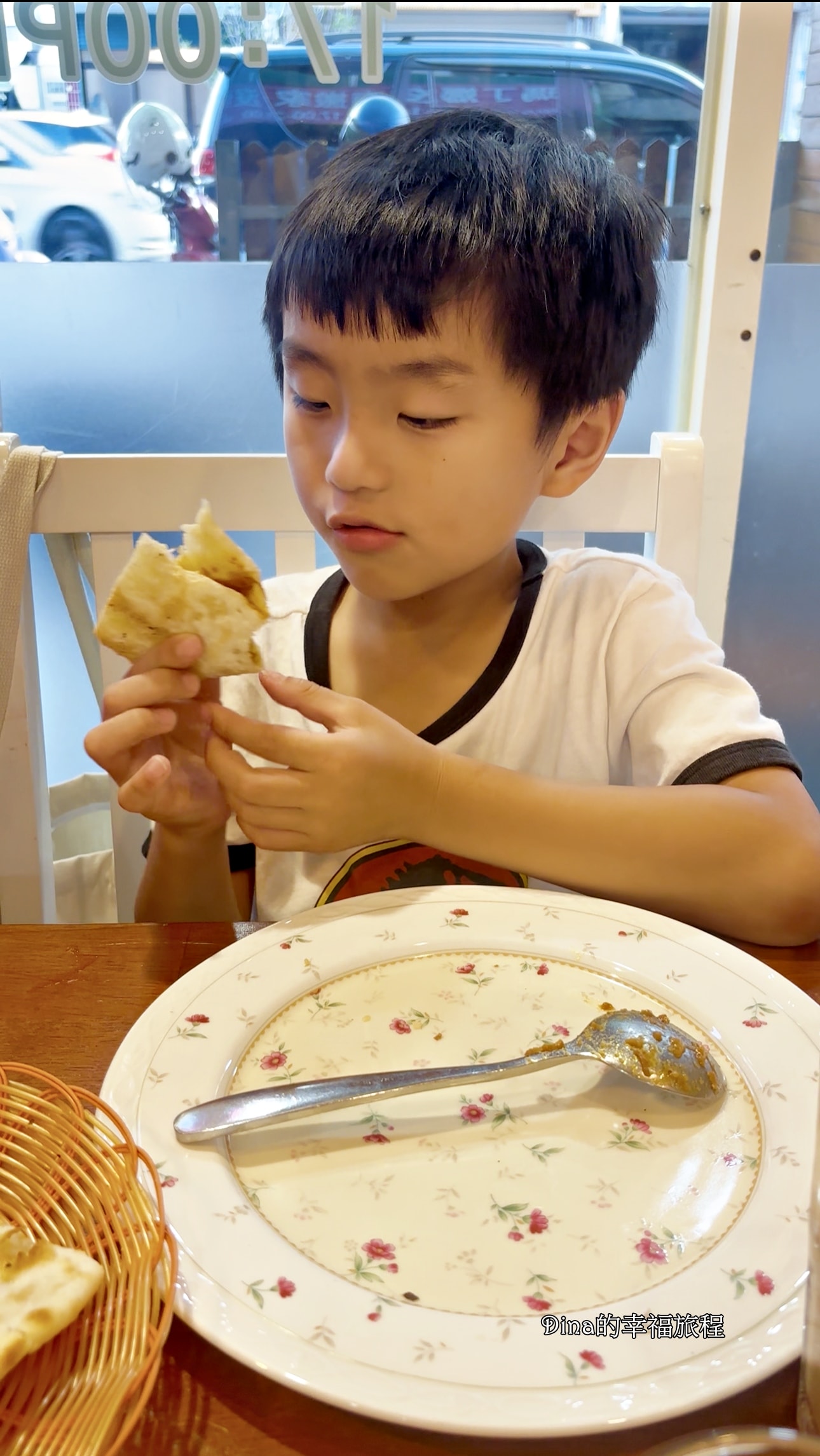 【花蓮美食】瑪丁娜印度小館。手工現點現做印度烤餅。層次豐富、風味濃郁印度咖哩