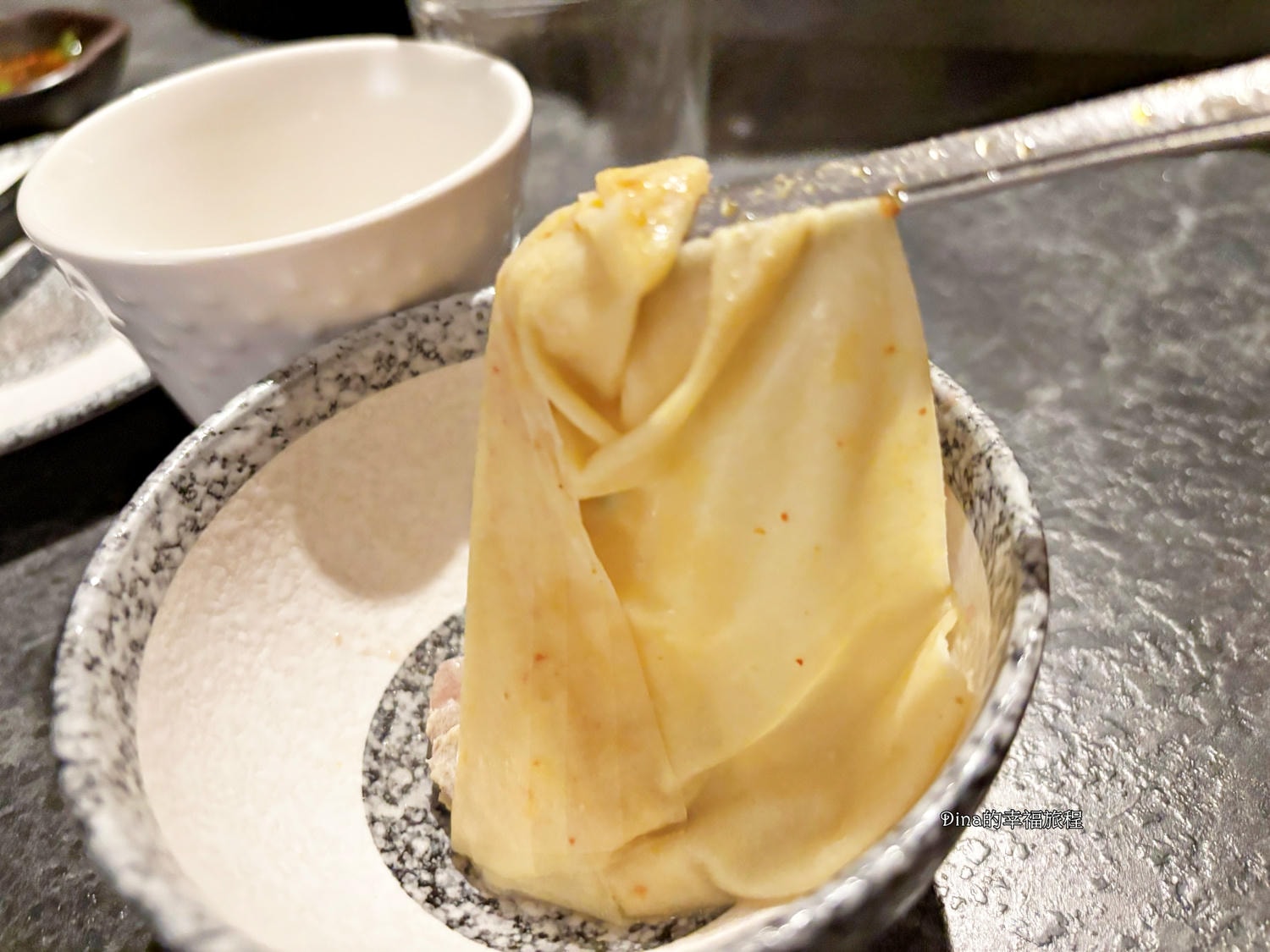 【桃園青埔美食】怎麻辣頂級鴛鴦鍋。當月壽星免費贈蝦~ 月見滑牛、日本A5雪花牛、頂級松板豬、豆腐紙、酸梅湯必點 - 第20張圖 【桃園青埔美食】怎麻辣頂級鴛鴦鍋。當月壽星免費贈蝦~ 月見滑牛、日本A5雪花牛、頂級松板豬、豆腐紙、酸梅湯必點