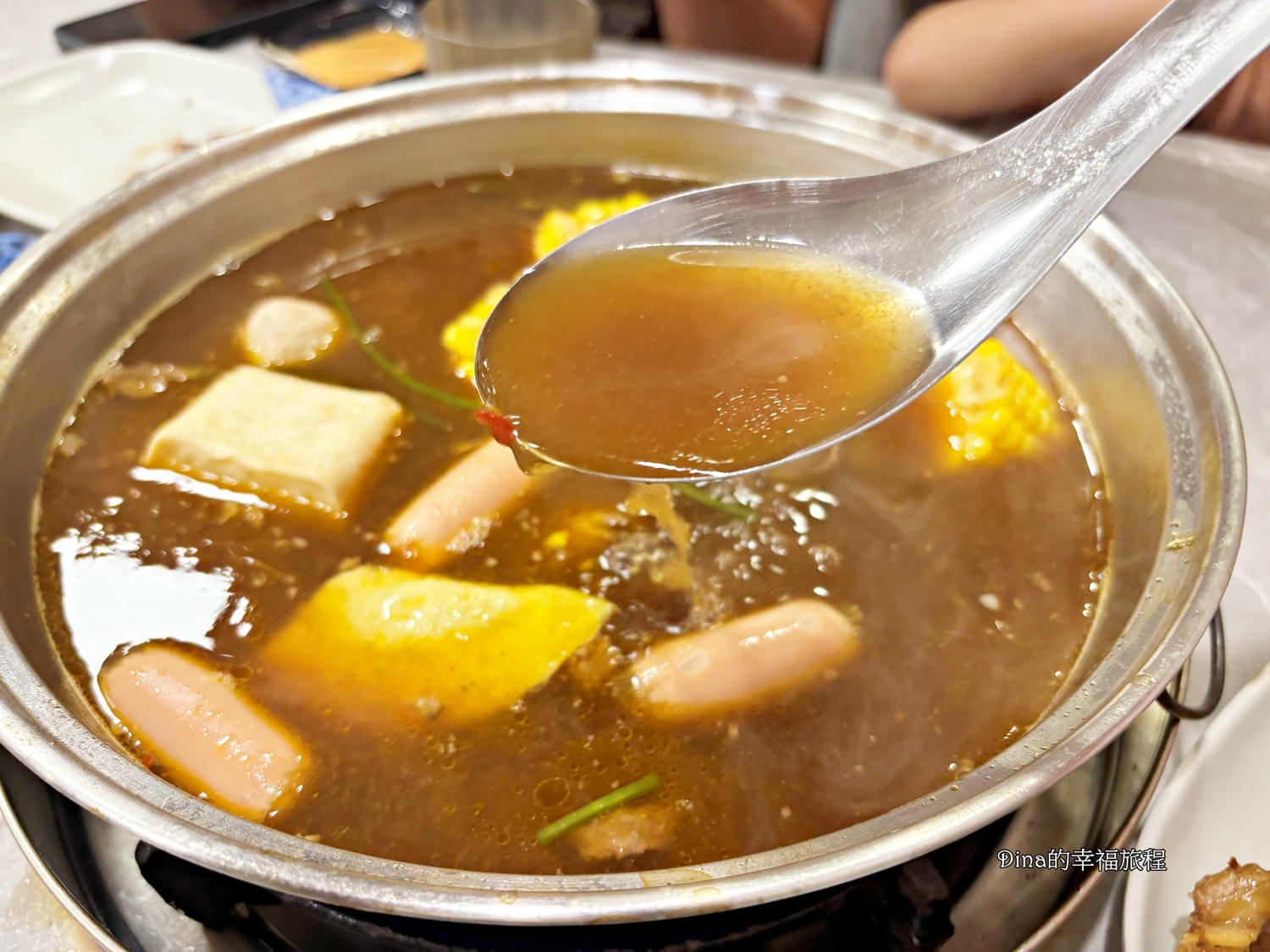 【桃園美食】羊霸天下。羊大骨、羊腳筋、羊肋排等各式羊部位吃到飽。還有青菜、火鍋料、炸物、甜品隨你吃,桃園最高CP值羊肉爐吃到飽 - 第24張圖 【桃園美食】羊霸天下。羊大骨、羊腳筋、羊肋排等各式羊部位吃到飽。還有青菜、火鍋料、炸物、甜品隨你吃,桃園最高CP值羊肉爐吃到飽