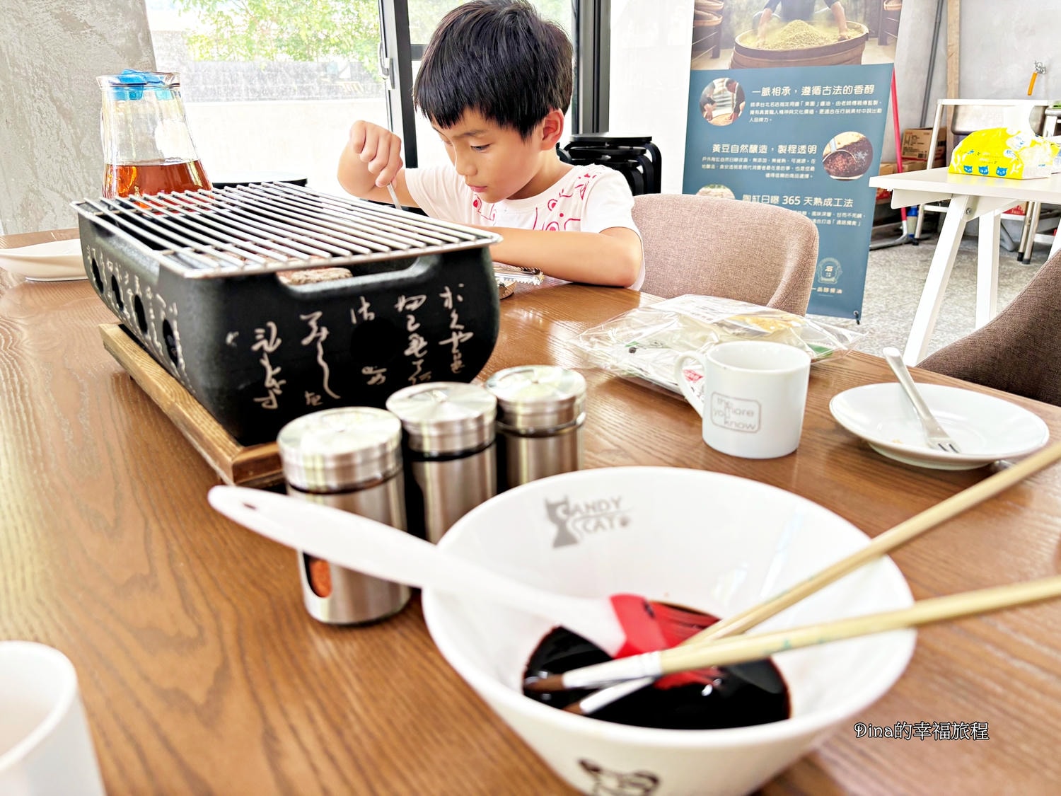 【花蓮親子體驗】一品醇醬油。詳細導覽參觀醬油製做過程、親子互動DIY醬油烤仙貝。假日雨天備案親子遊好去處 - 第27張圖 【花蓮親子體驗】一品醇醬油。詳細導覽參觀醬油製做過程、親子互動DIY醬油烤仙貝。假日雨天備案親子遊好去處