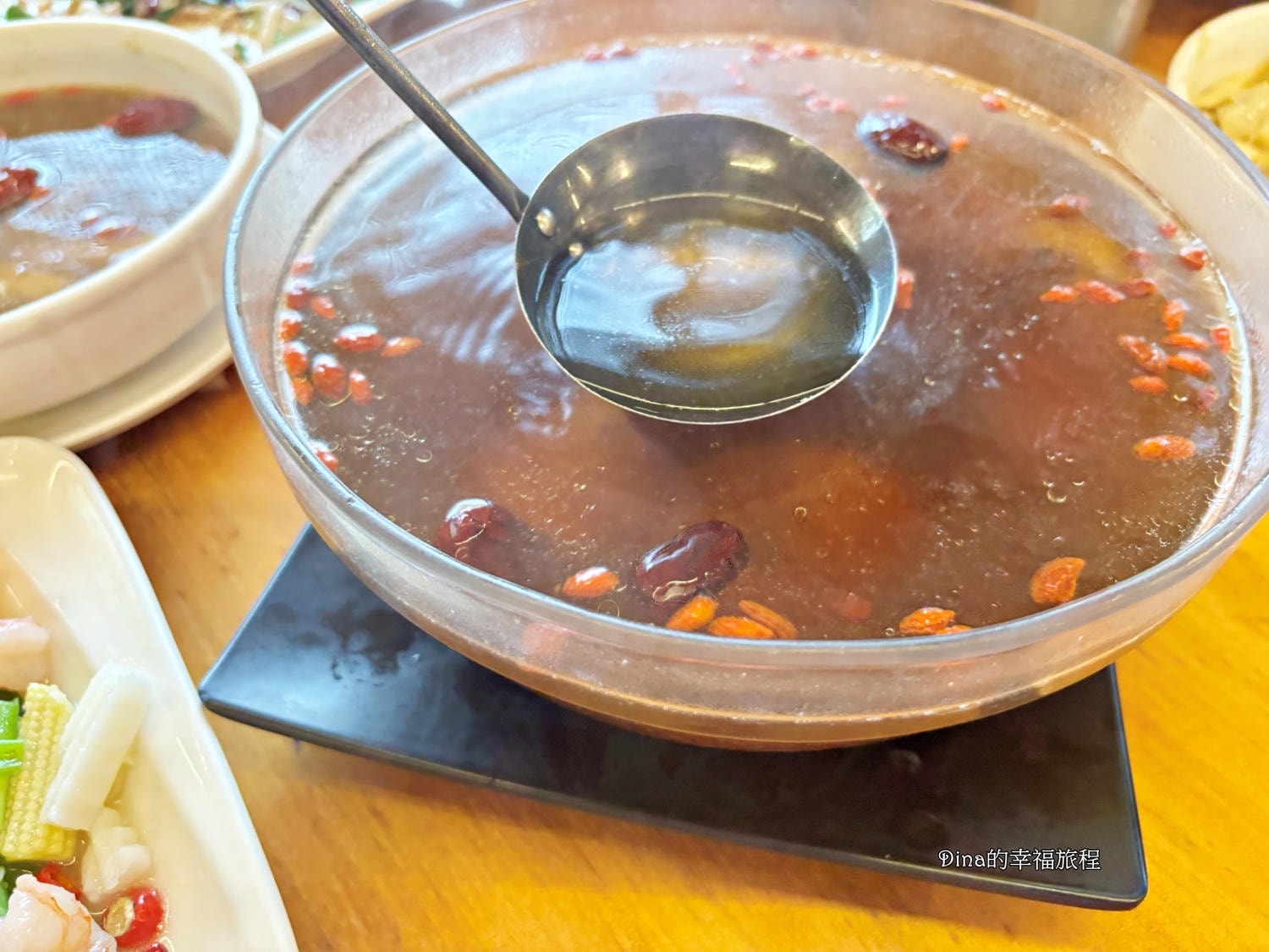 【苗栗美食】棗莊古藝庭園膳坊。紅棗特色料理/親子友善餐廳/有附沙坑、兒童氣車、小遊樂場