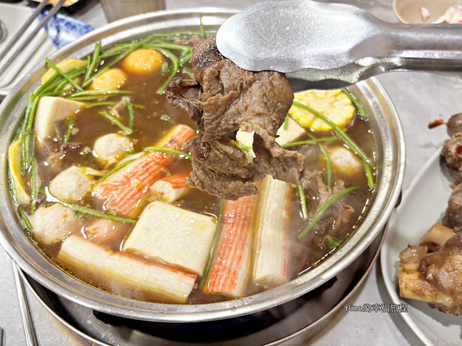 【桃園美食】羊霸天下。羊大骨、羊腳筋、羊肋排等各式羊部位吃到飽。還有青菜、火鍋料、炸物、甜品隨你吃,桃園最高CP值羊肉爐吃到飽 - 第27張圖 【桃園美食】羊霸天下。羊大骨、羊腳筋、羊肋排等各式羊部位吃到飽。還有青菜、火鍋料、炸物、甜品隨你吃,桃園最高CP值羊肉爐吃到飽