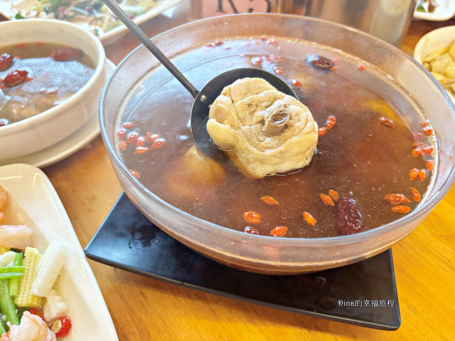 【苗栗美食】棗莊古藝庭園膳坊。紅棗特色料理/親子友善餐廳/有附沙坑、兒童氣車、小遊樂場 - 第28張圖 【苗栗美食】棗莊古藝庭園膳坊。紅棗特色料理/親子友善餐廳/有附沙坑、兒童氣車、小遊樂場