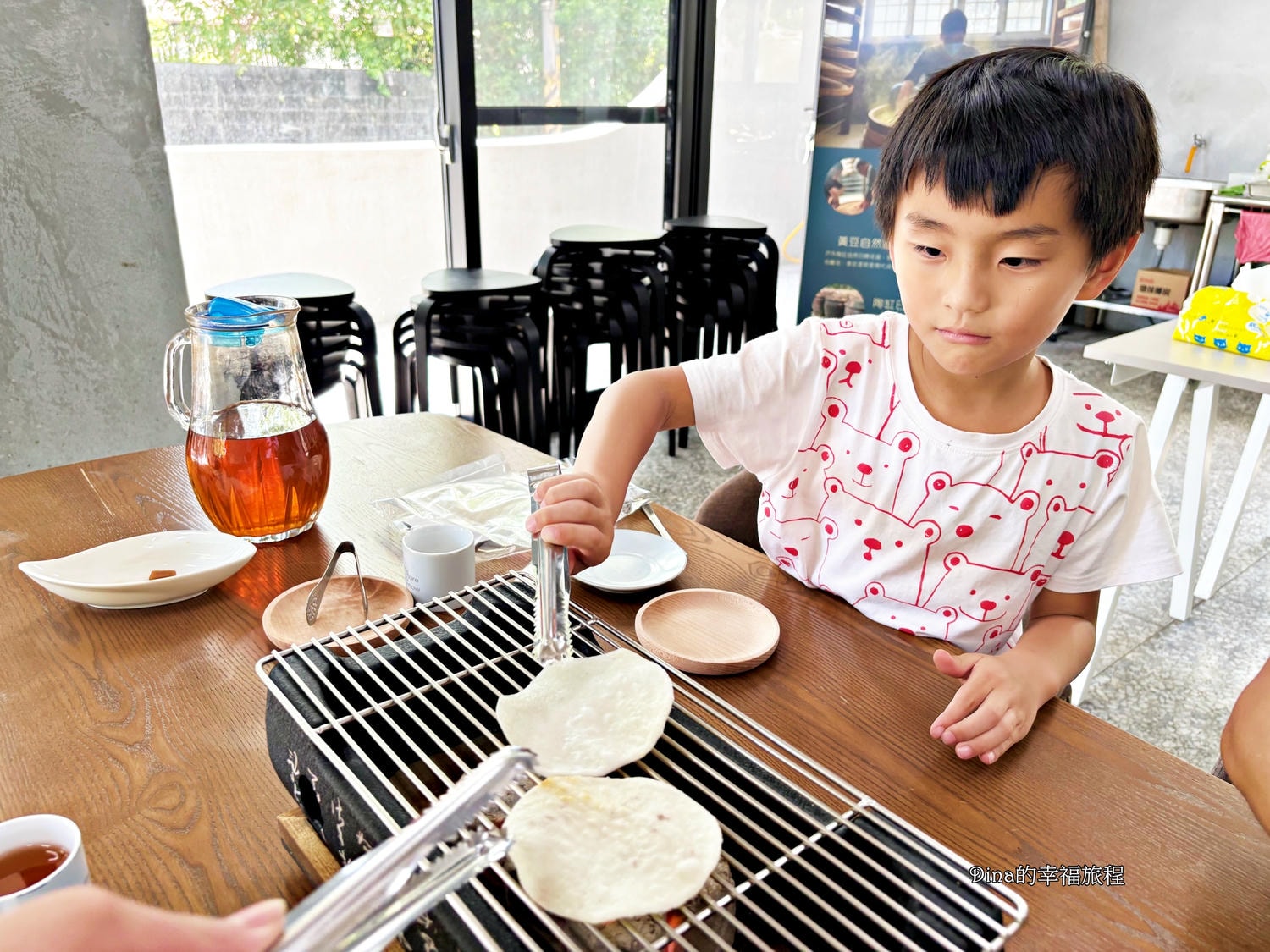 【花蓮親子體驗】一品醇醬油。詳細導覽參觀醬油製做過程、親子互動DIY醬油烤仙貝。假日雨天備案親子遊好去處 - 第30張圖 【花蓮親子體驗】一品醇醬油。詳細導覽參觀醬油製做過程、親子互動DIY醬油烤仙貝。假日雨天備案親子遊好去處
