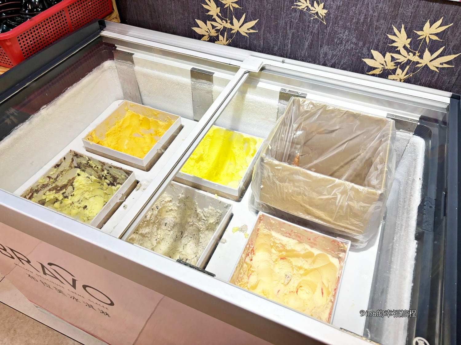 【桃園美食】羊霸天下。羊大骨、羊腳筋、羊肋排等各式羊部位吃到飽。還有青菜、火鍋料、炸物、甜品隨你吃，桃園最高CP值羊肉爐吃到飽