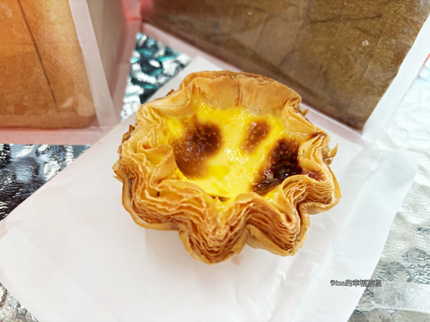 【南投美食】Feeling18生吐司。口感濕潤、柔軟、綿密，入口鬆軟即化~像雲朵般軟嫩/最新推出法式焦糖生吐司/冰淇淋/咖哩麵包