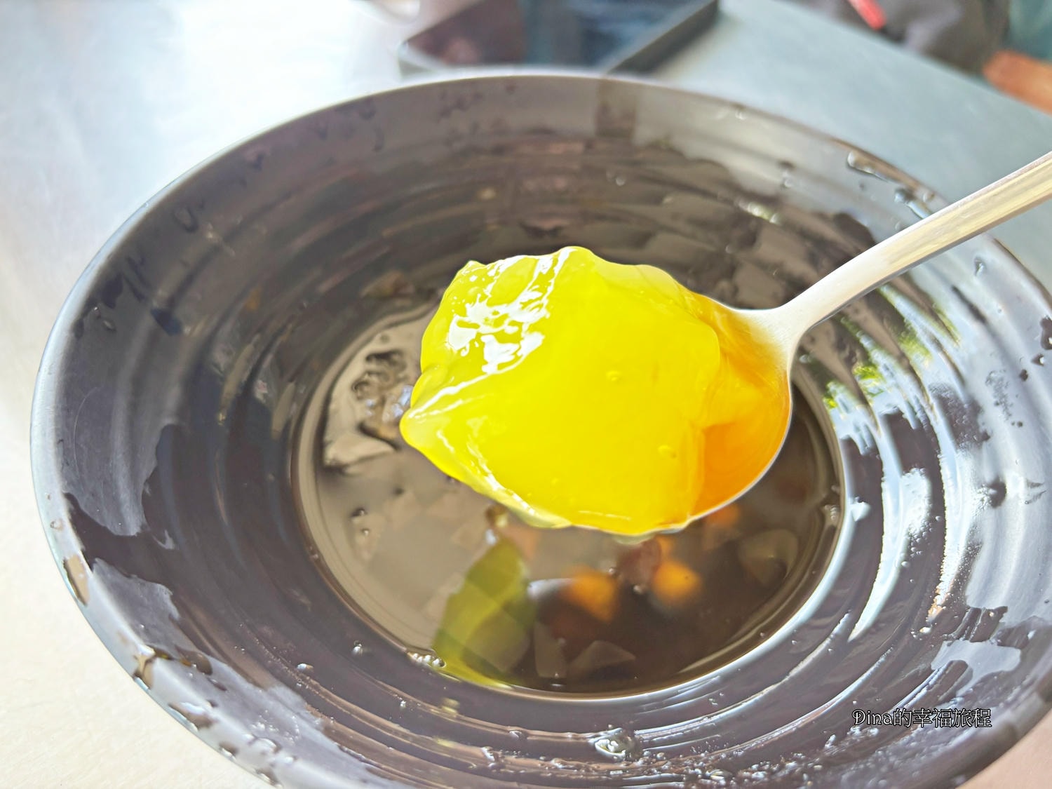 【小琉球美食】陳家小店黑糖剉冰。料好實在、超濃郁的黑糖剉冰/在地推薦美食