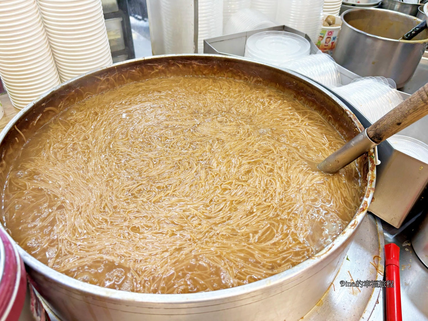 【台北美食】春來蚵仔麵線。台北市七大天王專業麵線/平民美食小吃/傳統的美味/後山碑必吃美食