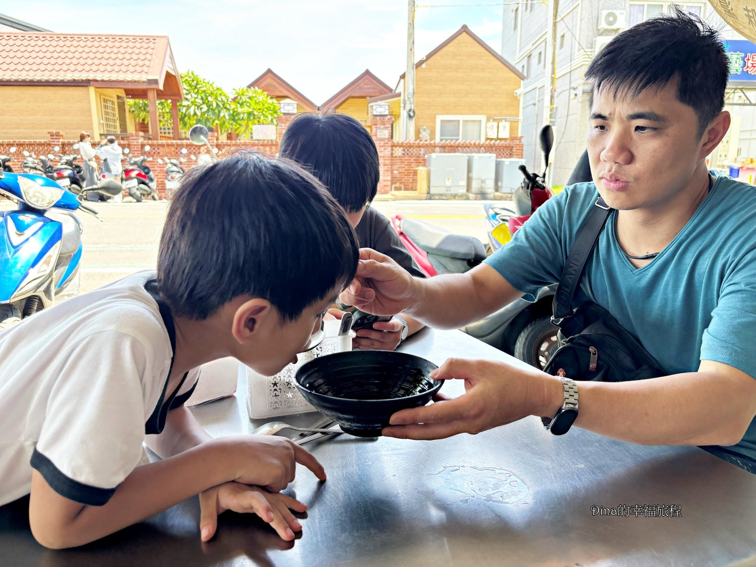【小琉球美食】陳家小店黑糖剉冰。料好實在、超濃郁的黑糖剉冰/在地推薦美食