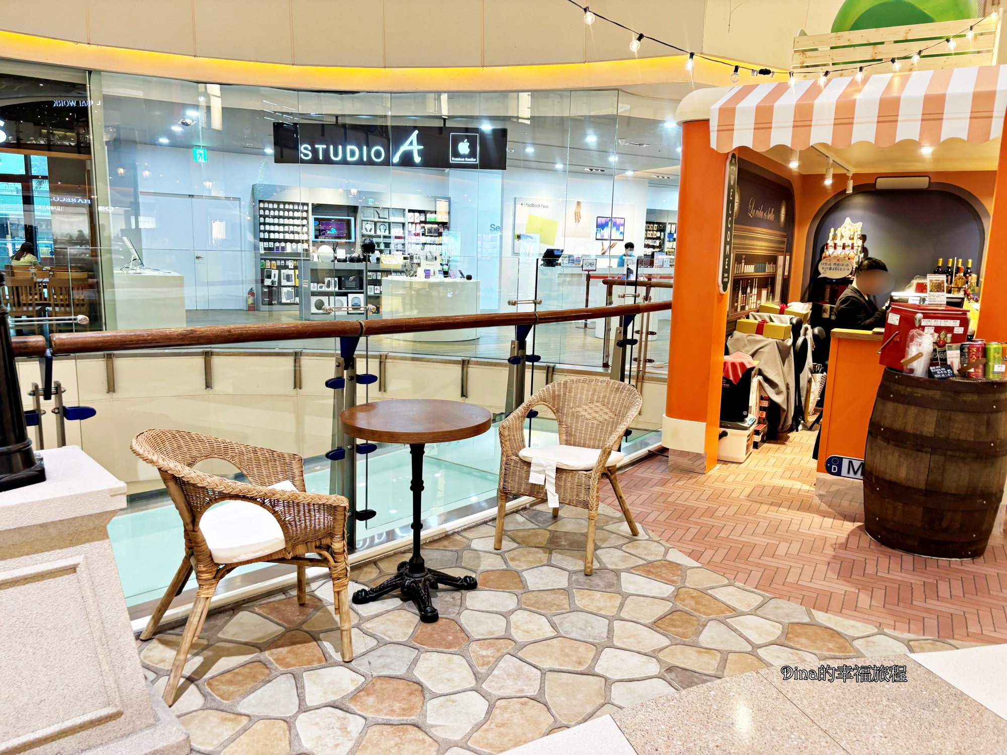【桃園景點】大江購物中心裝置藝術 全桃最美網美打卡mall。全國獨家全年免費停車、打卡+優惠+新品牌 一進去就逛到出不來/最高CP值購物中心/2026 年中慶全攻略/桃園雨天備案景點 - 第11張圖 【桃園景點】大江購物中心裝置藝術 全桃最美網美打卡mall。全國獨家全年免費停車、打卡+優惠+新品牌 一進去就逛到出不來/最高CP值購物中心/2026 年中慶全攻略/桃園雨天備案景點